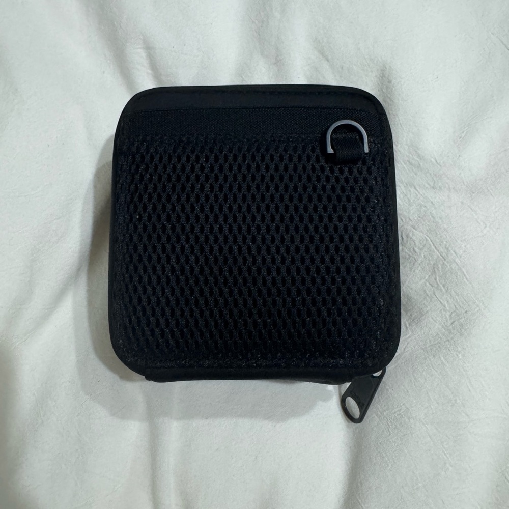 Dagne Dover Black Mesh Zipper Pouch

Arlo Tech Organizer
Onyx, Small